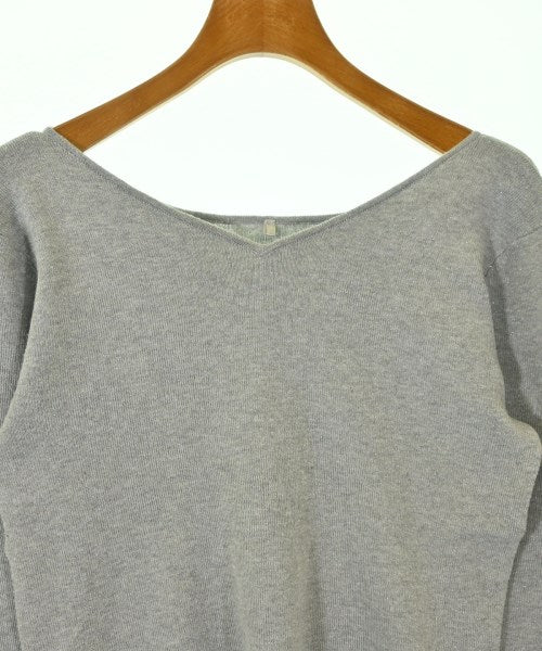 Couture brooch เสื้อกันหนาว
