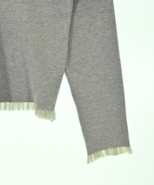 Couture brooch เสื้อกันหนาว