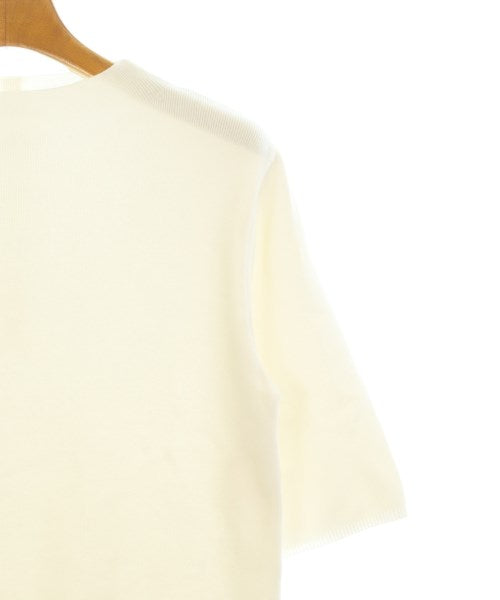 Couture brooch เสื้อกันหนาว