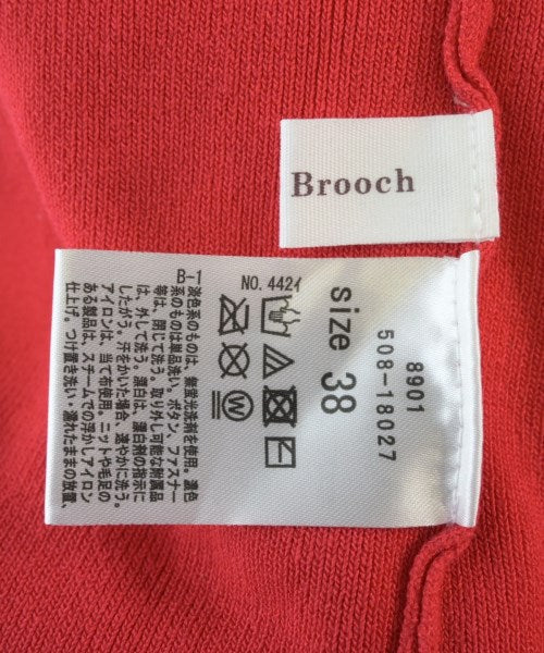 Couture brooch เสื้อกันหนาว