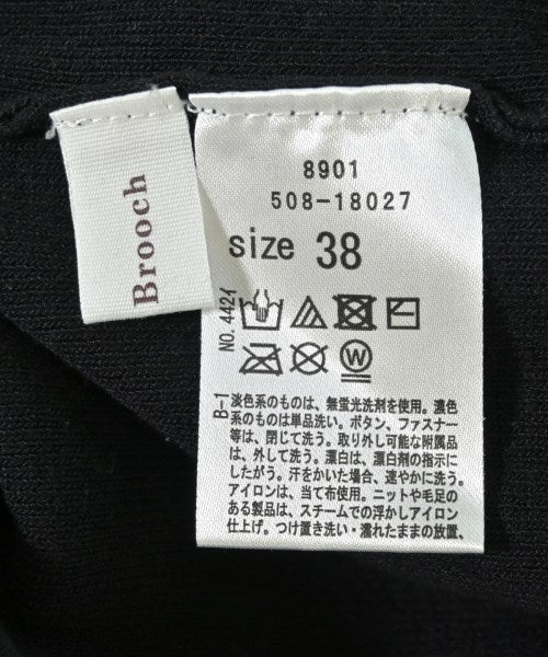 Couture brooch เสื้อกันหนาว