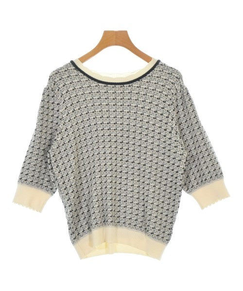 Couture brooch เสื้อกันหนาว
