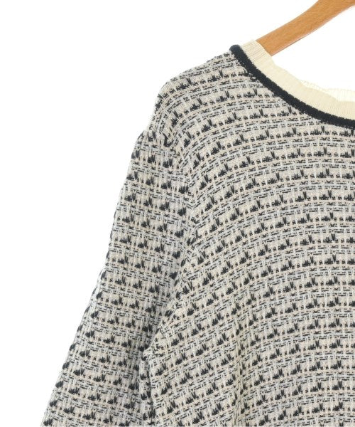 Couture brooch เสื้อกันหนาว