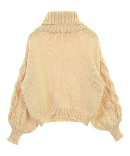 Couture brooch เสื้อกันหนาว