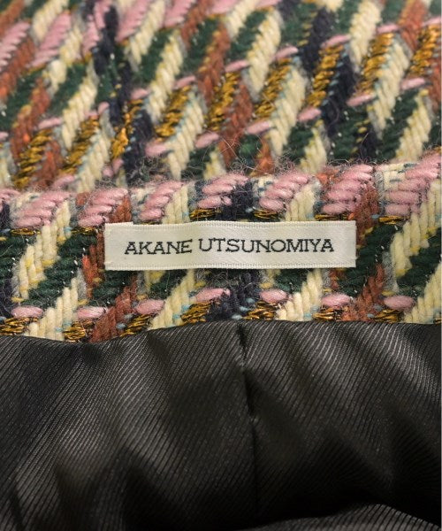 AKANE UTSUNOMIYA กระโปรงยาวถึงเข่า