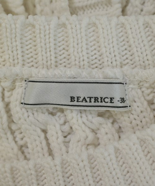 BEATRICE เสื้อกั๊ก