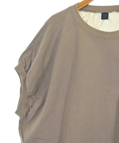 BEATRICE เสื้อยืด/เสื้อท็อปส์