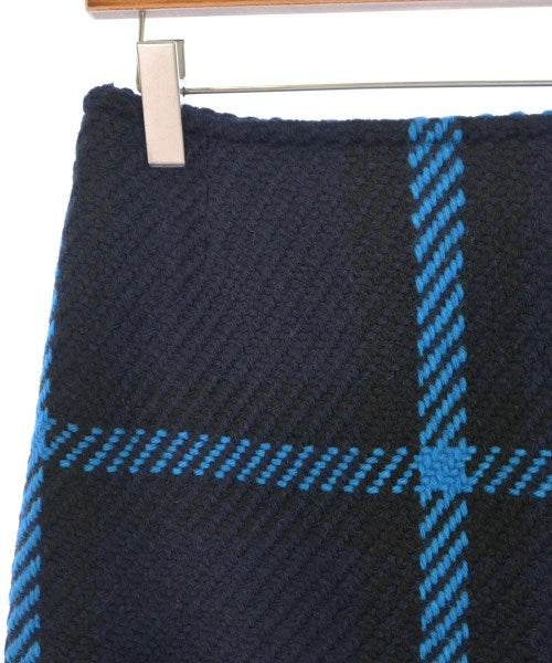 john branigan กระโปรงยาวถึงเข่า