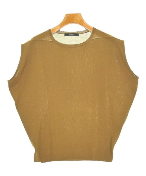 FONCE เสื้อแขนกุด