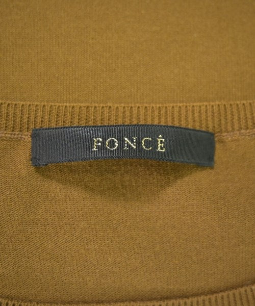 FONCE เสื้อแขนกุด