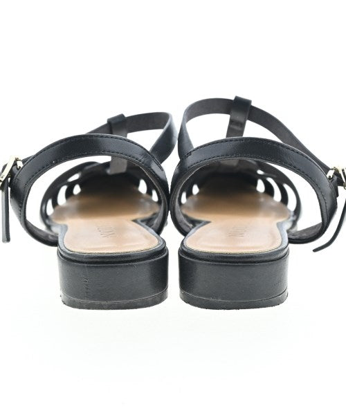 Le Talon รองเท้าแตะ