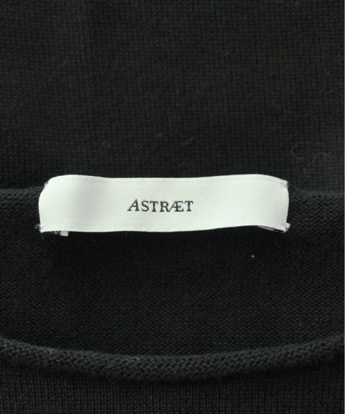 ASTRAET เสื้อแขนกุด