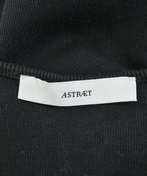 ASTRAET เสื้อยืด/เสื้อท็อปส์