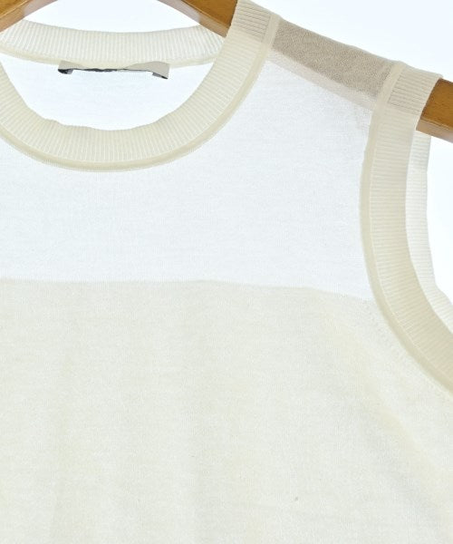 ASTRAET เสื้อแขนกุด