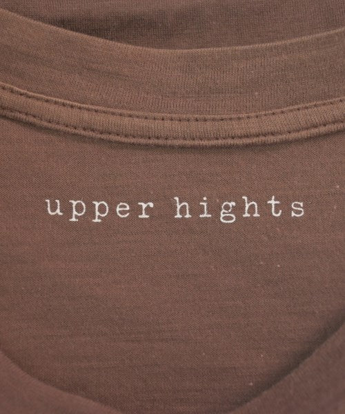 upper hights เสื้อยืด/เสื้อท็อปส์