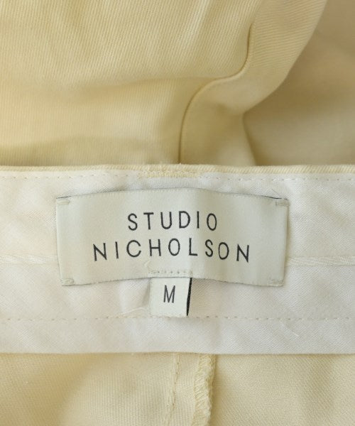 STUDIO NICHOLSON ชิโน่