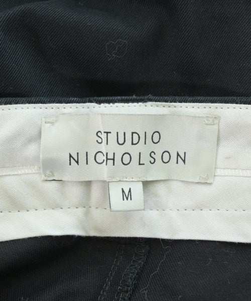 STUDIO NICHOLSON ชิโน่