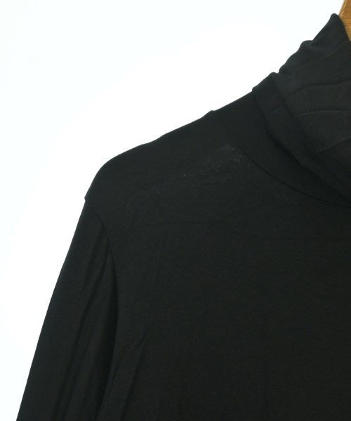 β เสื้อยืด/เสื้อท็อปส์