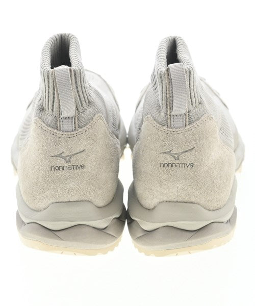 nonnative รองเท้าผ้าใบ