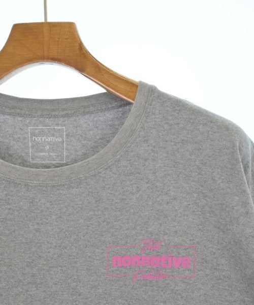 nonnative เสื้อยืด/เสื้อท็อปส์