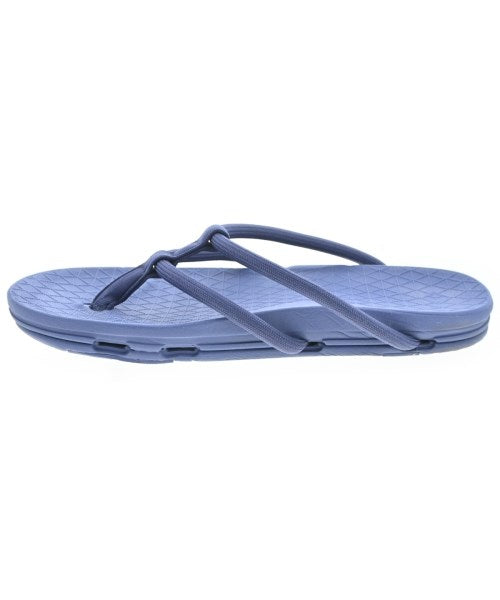 nonnative รองเท้าแตะ