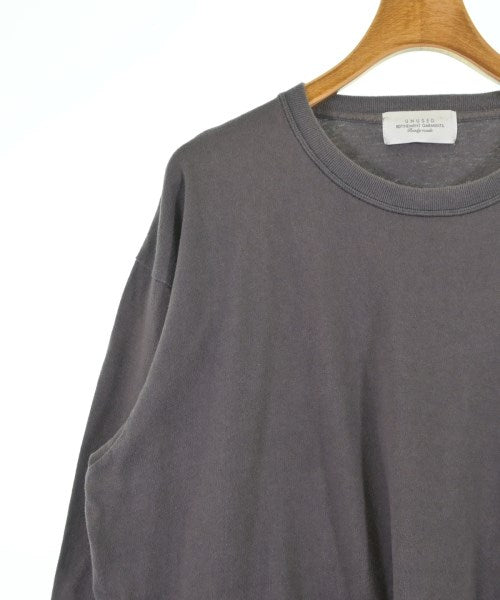 UNUSED เสื้อยืด/เสื้อท็อปส์