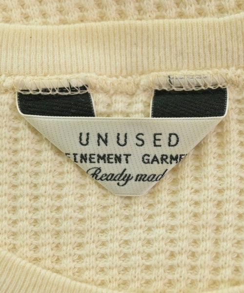 UNUSED เสื้อยืด/เสื้อท็อปส์