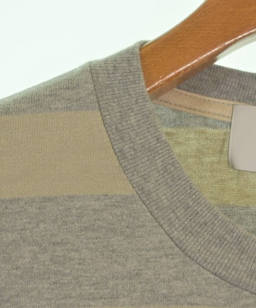 UNUSED เสื้อยืด/เสื้อท็อปส์