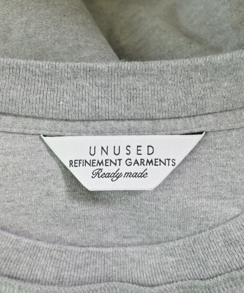 UNUSED เสื้อยืด/เสื้อท็อปส์