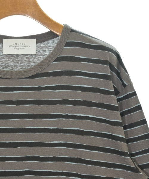 UNUSED เสื้อยืด/เสื้อท็อปส์