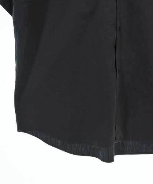 COMOLI เสื้อลำลอง