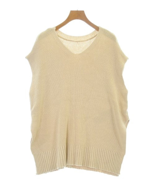 emmi atelier เสื้อกั๊ก