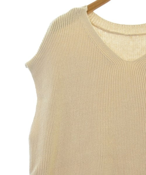 emmi atelier เสื้อกั๊ก