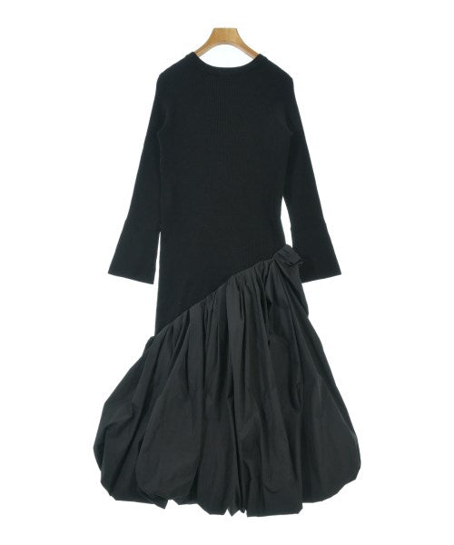 emmi atelier ชุดเดรส