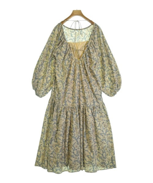 emmi atelier ชุดเดรส