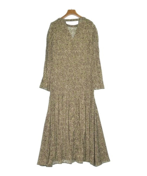 emmi atelier ชุดเดรส