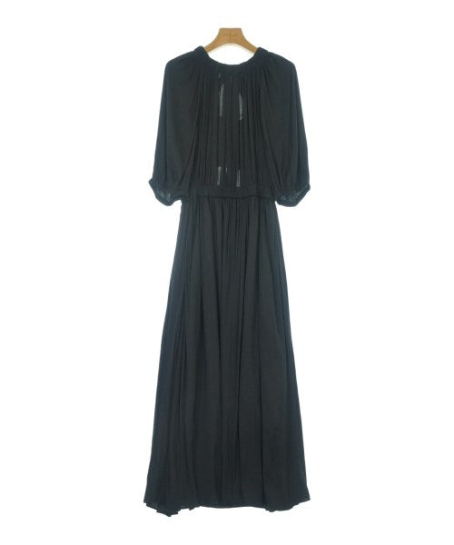 emmi atelier ชุดเดรส
