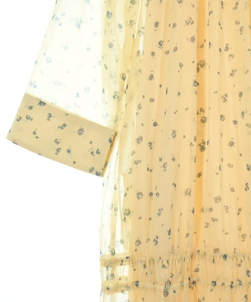 emmi atelier ชุดเดรส