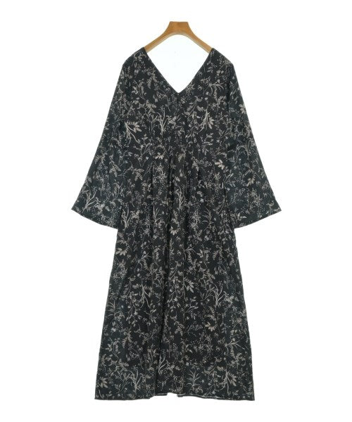 emmi atelier ชุดเดรส