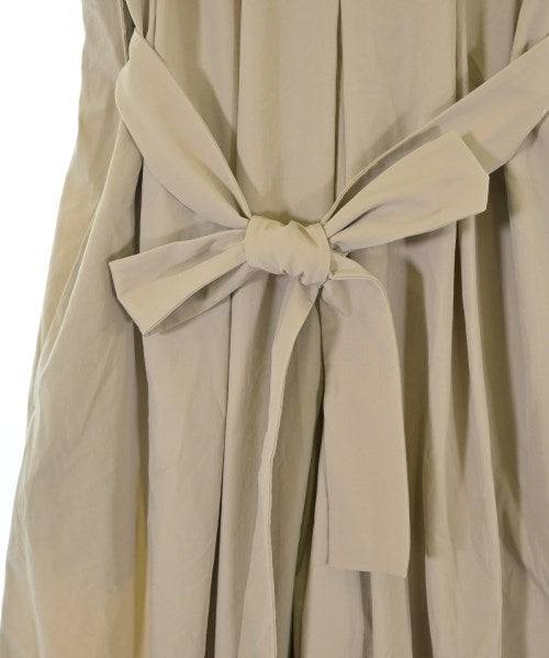 emmi atelier ชุดเอี๊ยม/เสื้อคลุมหลวมๆ/จั๊มสูท