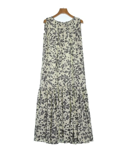 emmi atelier ชุดเดรส