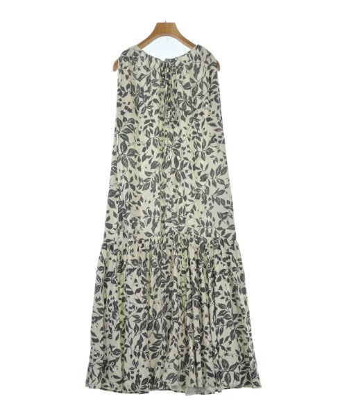 emmi atelier ชุดเดรส