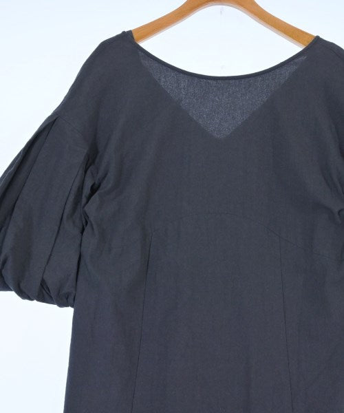 emmi atelier ชุดเดรส