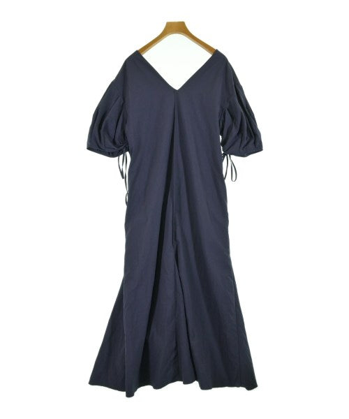 emmi atelier ชุดเดรส