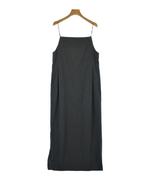 emmi atelier ชุดเดรส