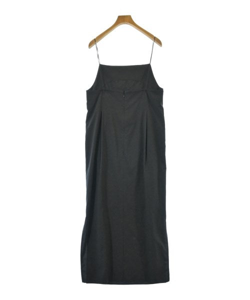 emmi atelier ชุดเดรส