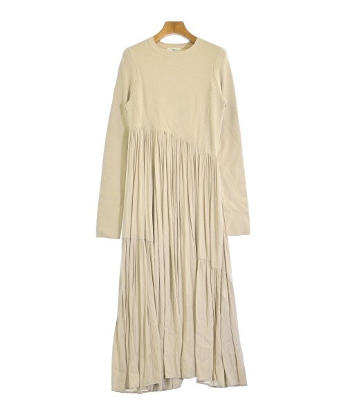 emmi atelier ชุดเดรส