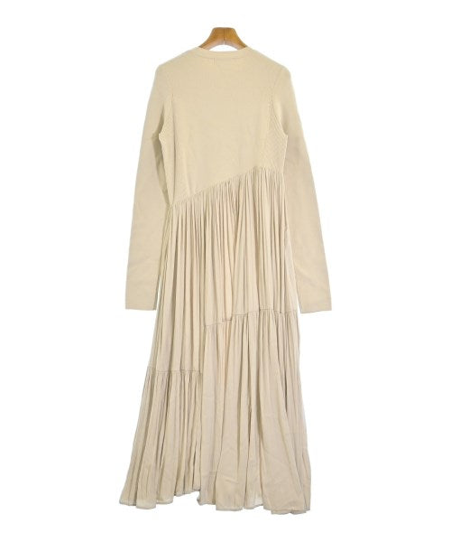 emmi atelier ชุดเดรส