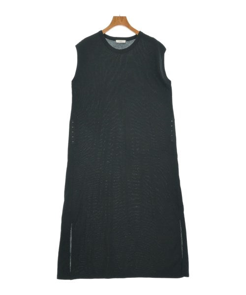 emmi atelier ชุดเดรส