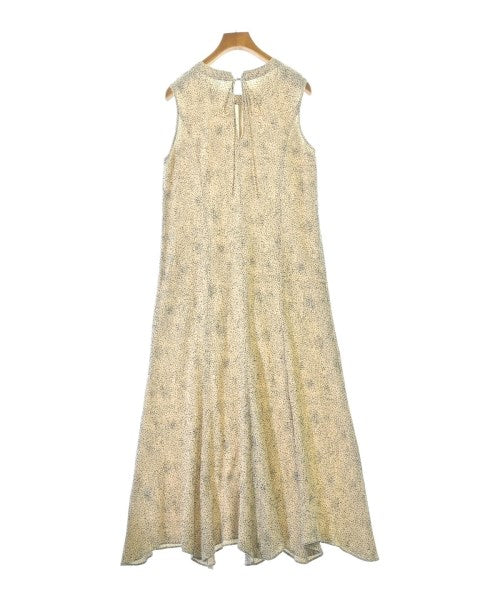 emmi atelier ชุดเดรส